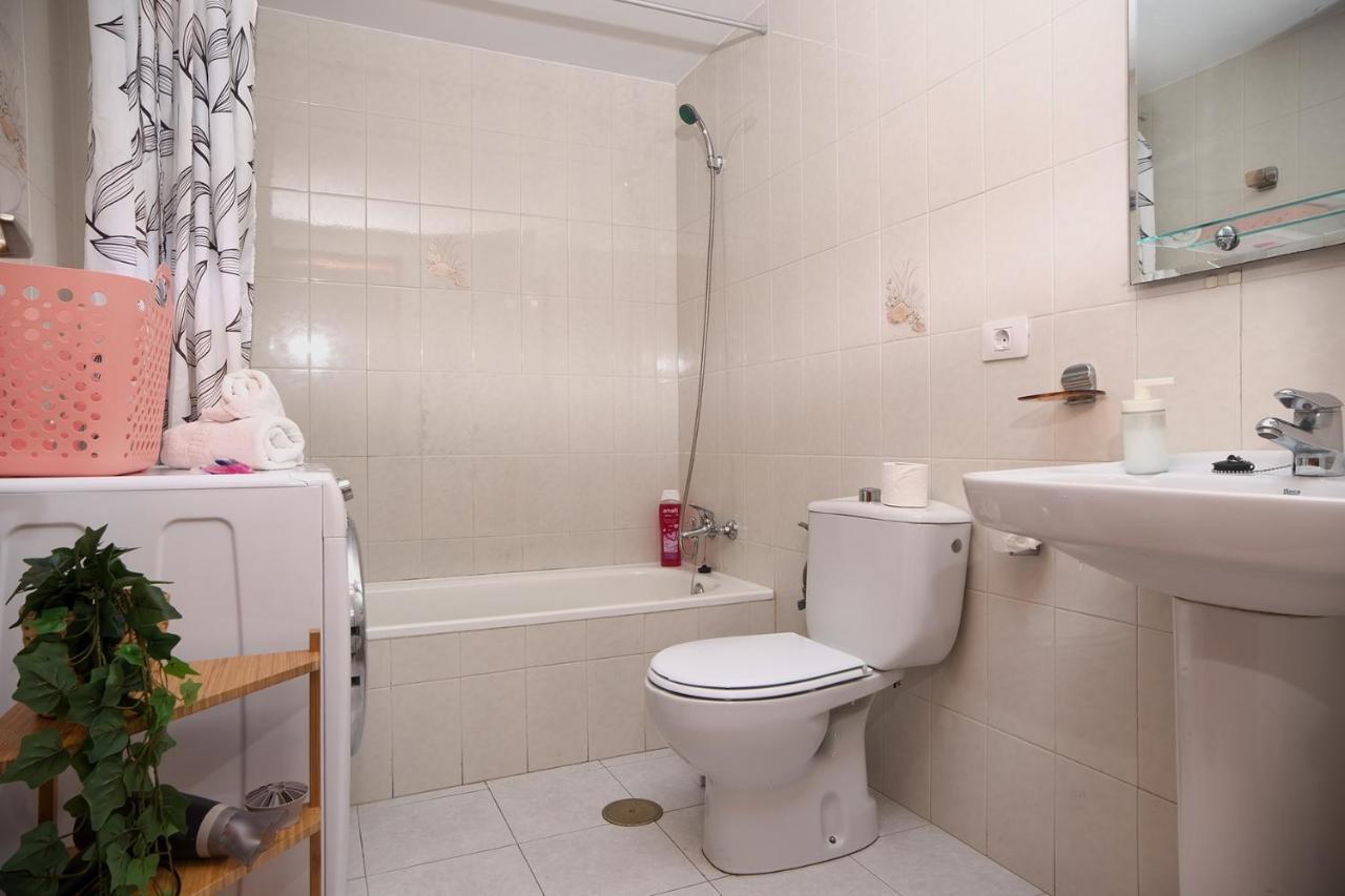 Vakantiehuis Zefiro A 500m From The Beach, Fast Wifi Puerto del Carmen (Lanzarote)